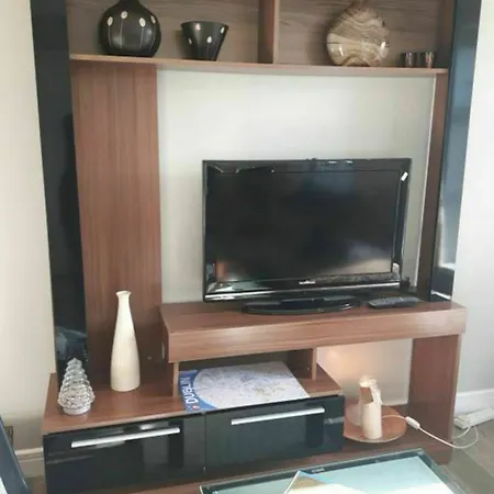 شقة 3 Bedroom Riverside Duplex Sleeps 6