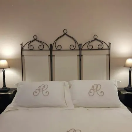 3 Bedroom Riverside Duplex Sleeps 6
